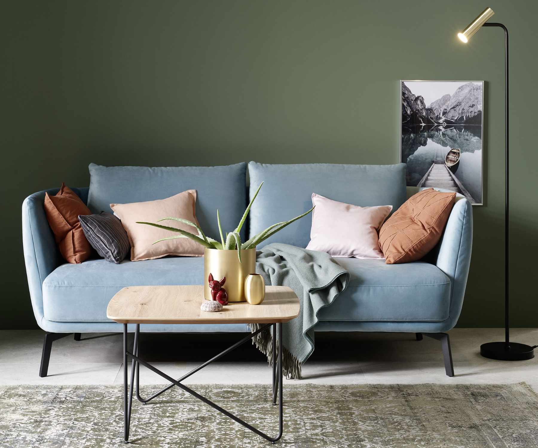 Türkisblaues Sofa mit Couchtisch SCHÖNER WOHNEN-Sofas