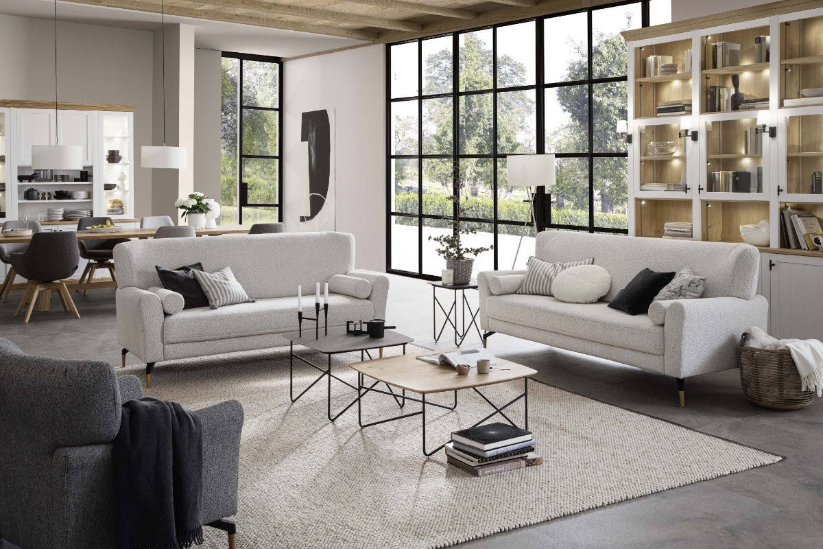 Wohnzimmer im Landhausstil mit Sofas AMADEO und Sessel AMADEO SCHÖNER WOHNEN-Kollektion Serie AMADEO