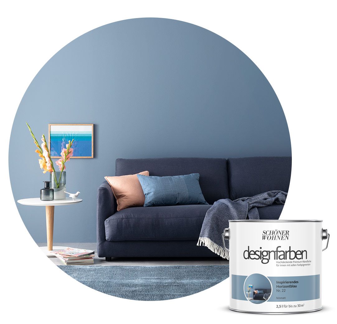 Blaues Wohnzimmer in monochromatischen Designfarben SCHÖNER WOHNEN-Designfarbe