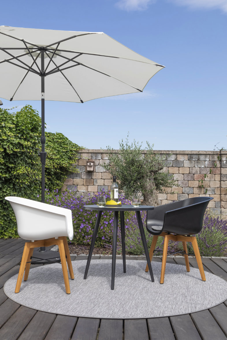 Sitzgruppe mit Bistrotisch und Outdoor Teppich SCHÖNER WOHNEN-Outdoor