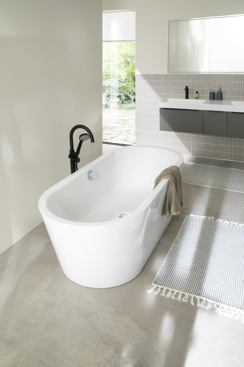 Freistehende Badewanne SCHÖNER WOHNEN-Badezimmer