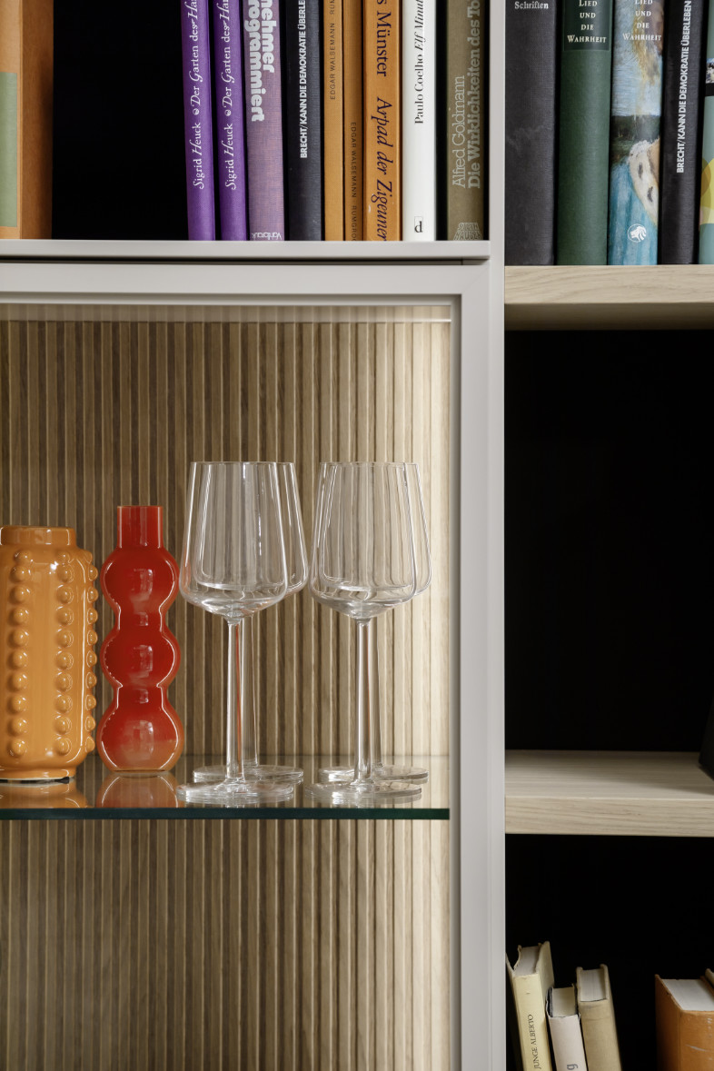 Schrank mit Licht SCHÖNER-WOHNEN-Möbel
