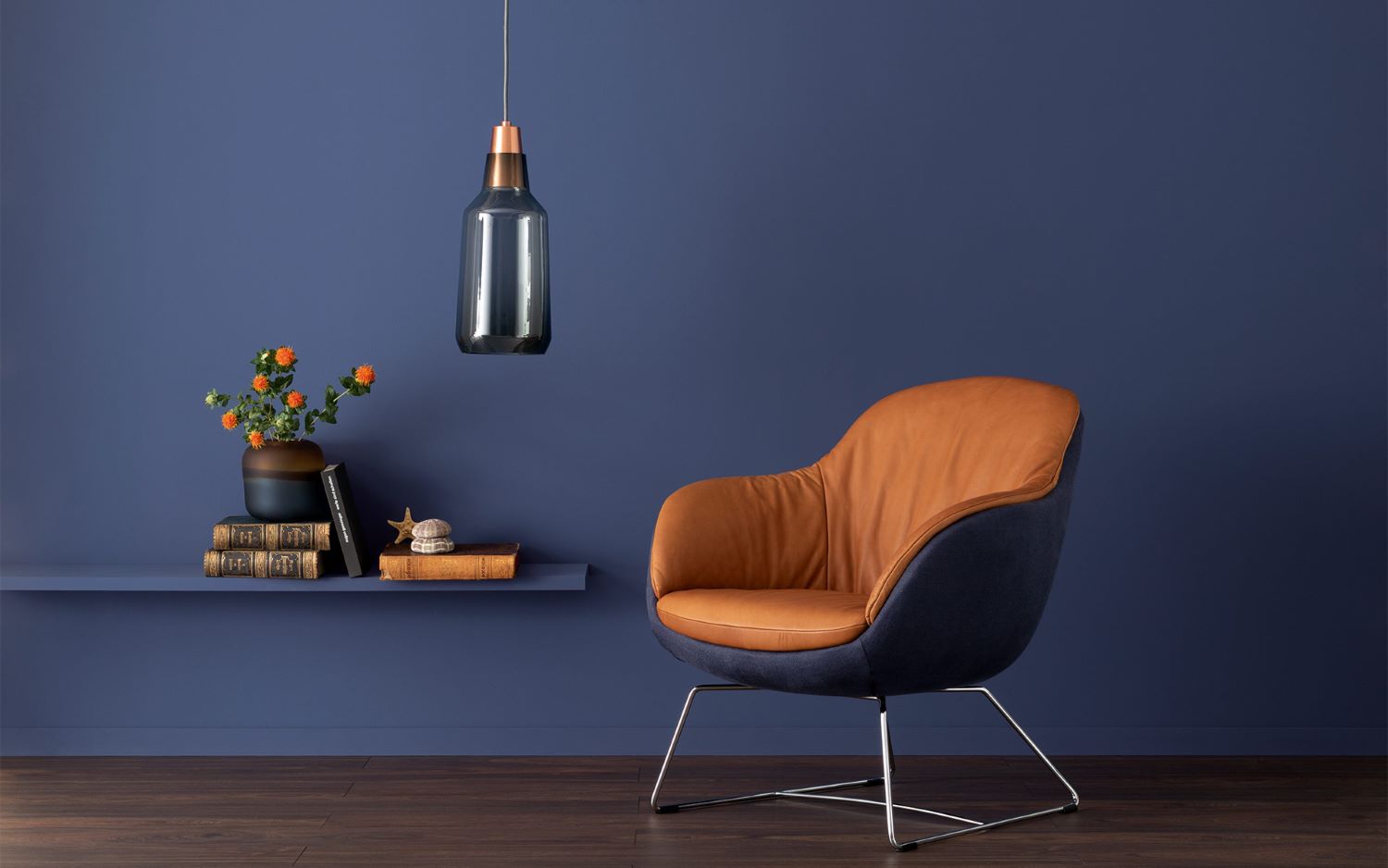 Blaues Zimmer in Designfarbe SCHÖNER WOHNEN-Designfarbe