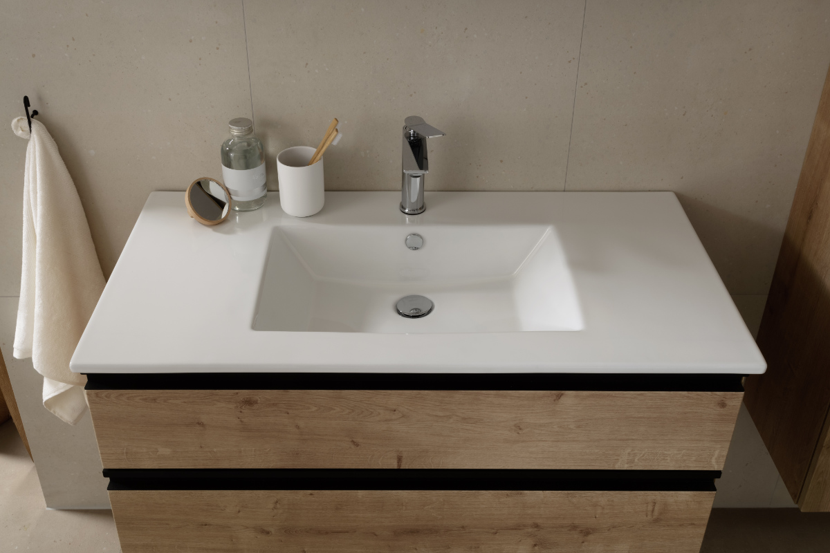 weißes Waschbecken mit Unterschrank SCHÖNER WOHNEN Kollektion Keramik
