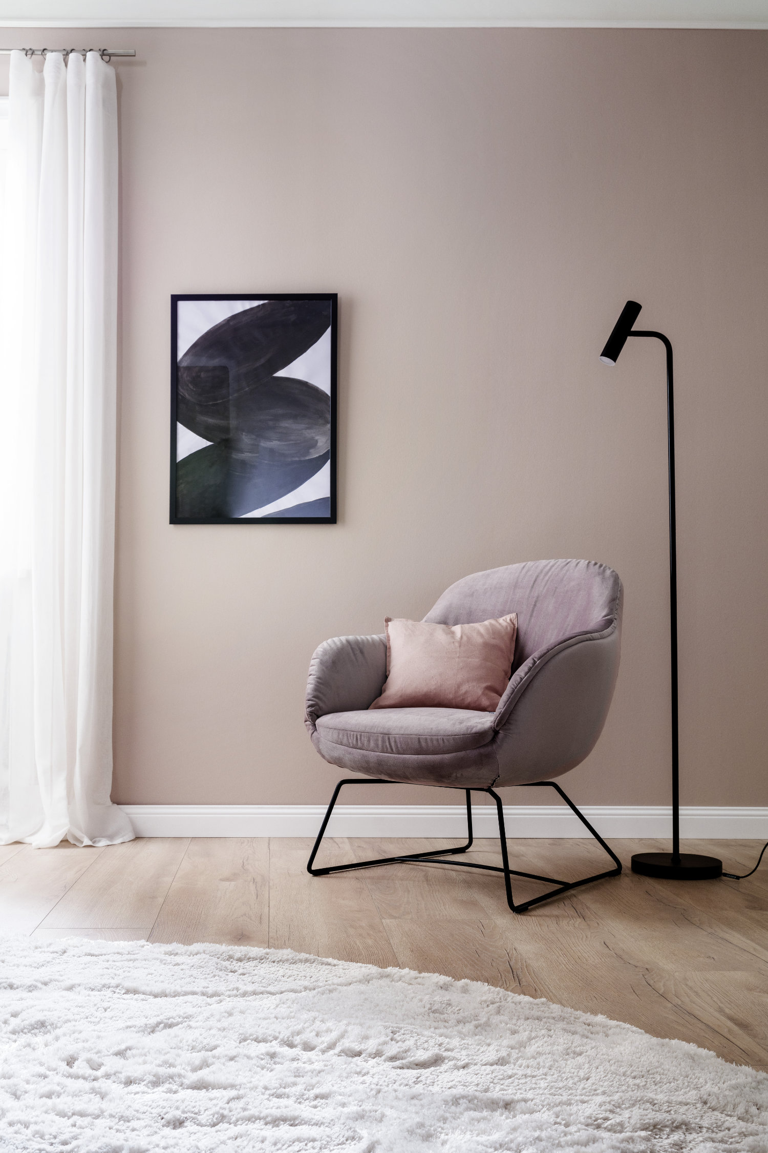 Gemütliche Sitzecke in Trendfarbe Hortensie mit Sessel SCHÖNER WOHNEN-Sessel