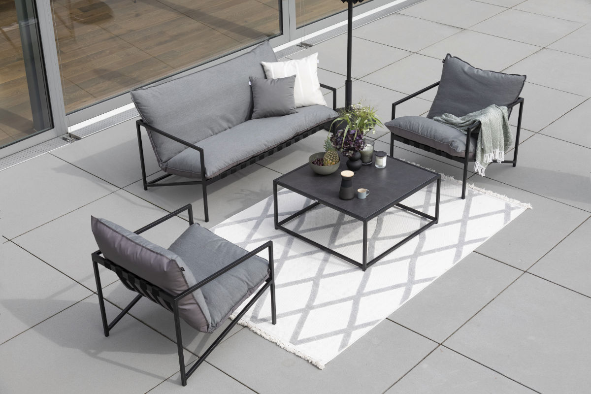 Outdoor-Lounge mit Tisch und Teppich SCHÖNER WOHNEN-Outdoor