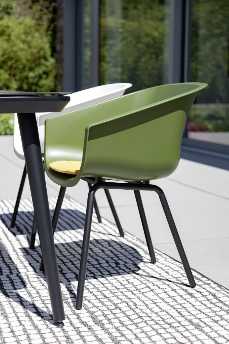 Terrasse mit Outdoor-Teppich SUMMER SCHOENER WOHNEN-Outdoor Teppich SUMMER