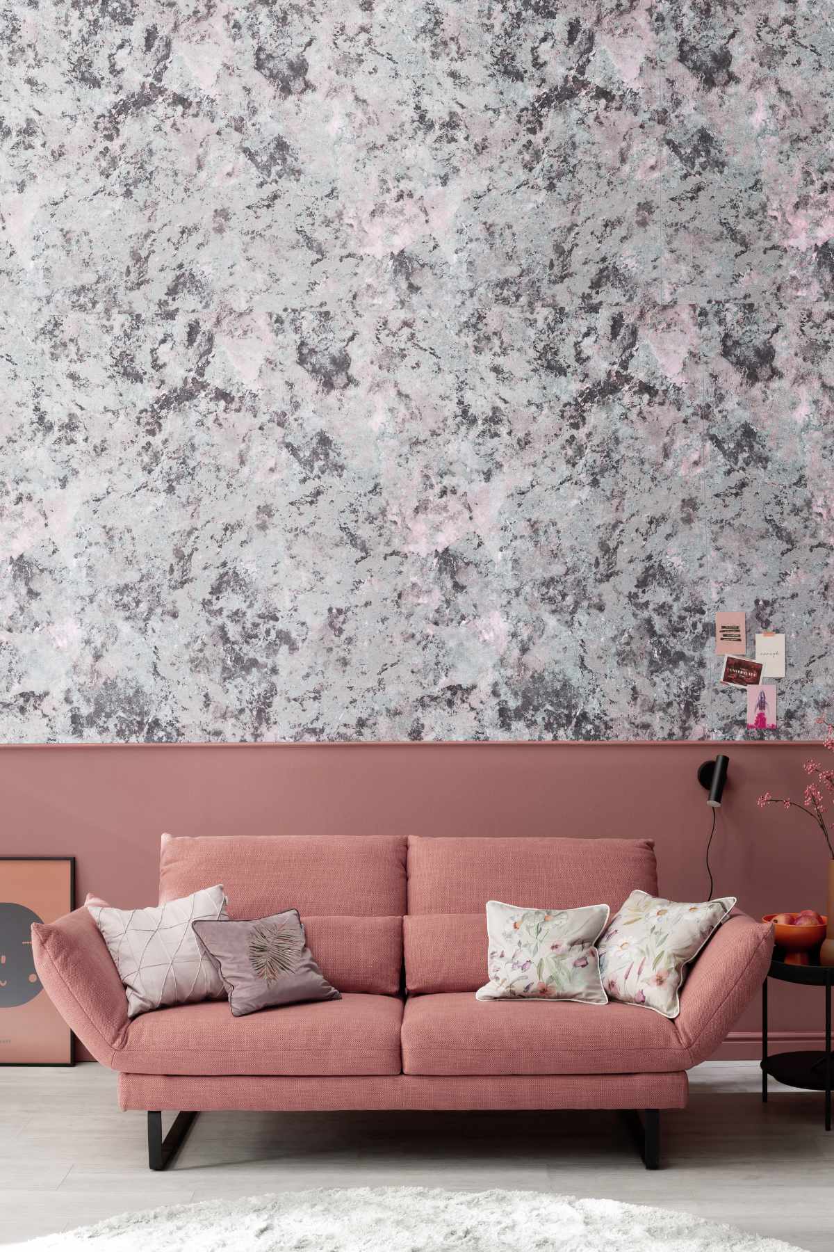 Einzelsofa SPIN im Wohnzimmer in Farbe Picasso Flamingo SCHÖNER WOHNEN-Sofas