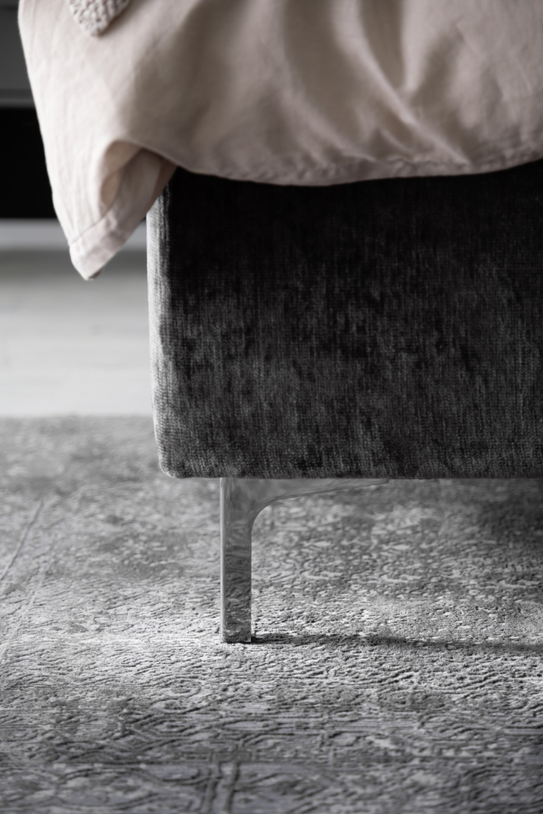 Schlafzimmer mit Teppich VISION im Detail SCHOENER WOHNEN-Teppich VISION