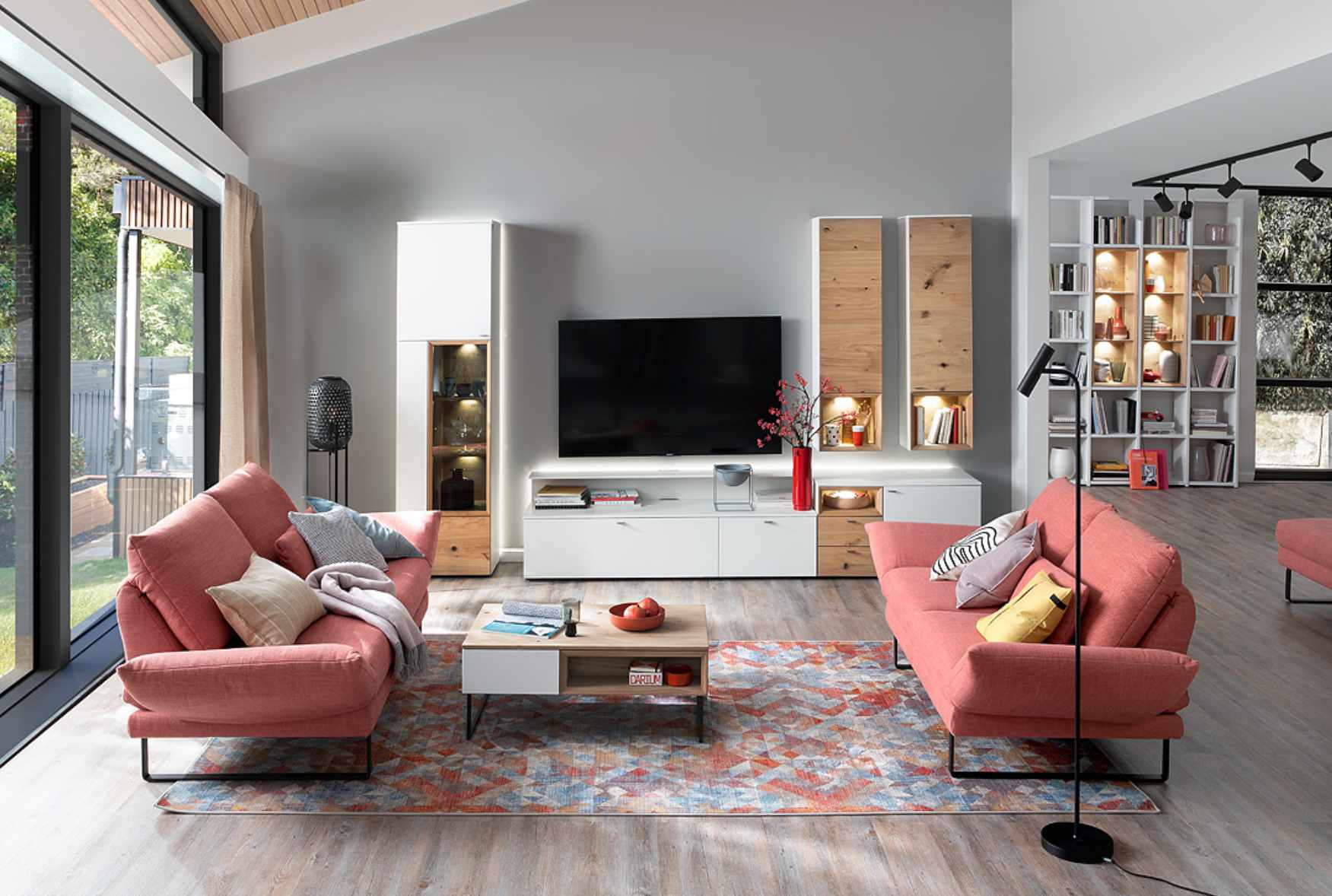 Helles Wohnzimmer mit Möbelserie MINO SCHÖNER WOHNEN SCHÖNER WOHNEN-Couchtische