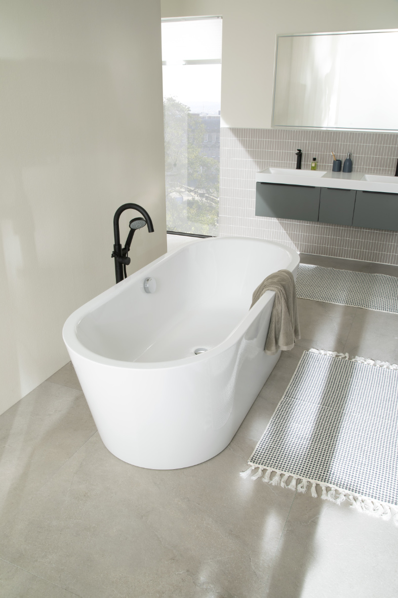 Freistehende Badewanne SCHÖNER WOHNEN-Badezimmer