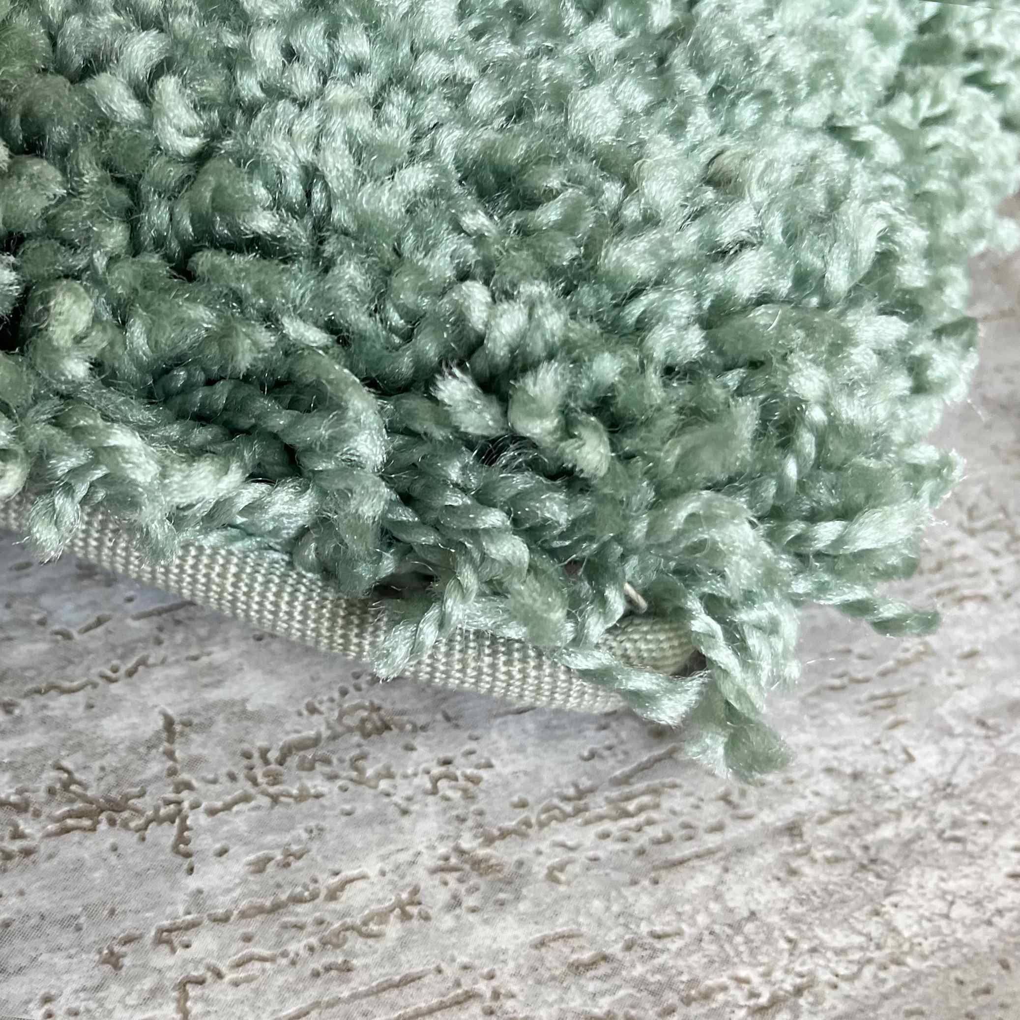 SCHOENER_WOHNEN-Teppich Leverage-grün