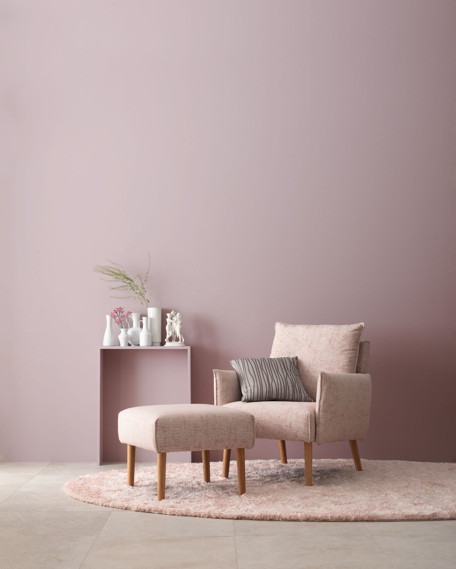 Helles Zimmer in Designfarbe puderrosa SCHÖNER WOHNEN-Designfarbe