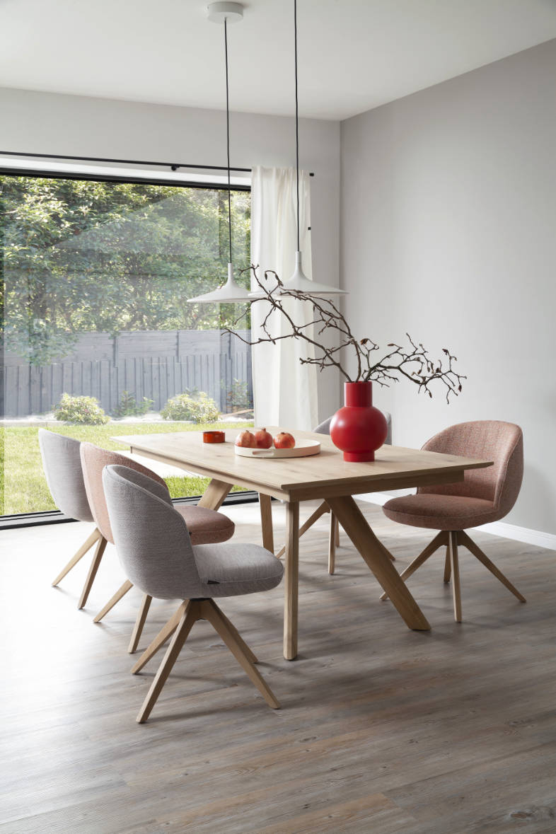 Esstisch im Wohnzimmer SCHÖNER WOHNEN-Möbel