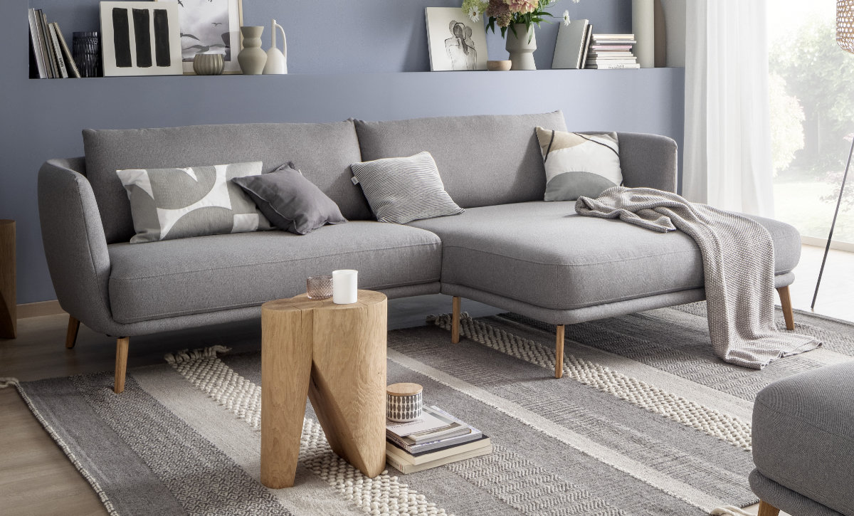 Graues Sofa mit Holzfüßen SCHÖNER WOHNEN-Sofas