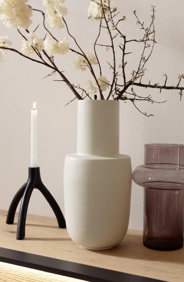 Vasen und Kerze SCHÖNER_WOHNEN-Kollektion LightLiving