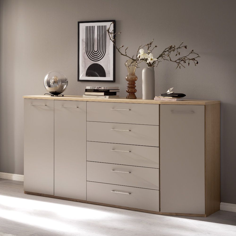 Kleiderschrank Mit Passender Kommode